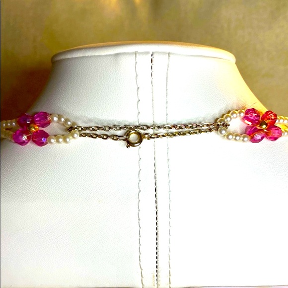 Charming Pearl and Pink Floral Necklace - Picture 2 of 2